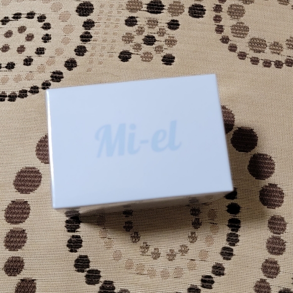 Mi-el Honey Infused Hydration Face Mask - Picture 3 of 6